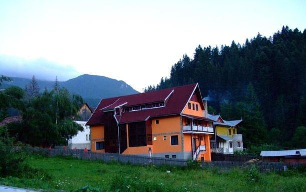 Vila Cristina Ceahlau Bagian luar foto